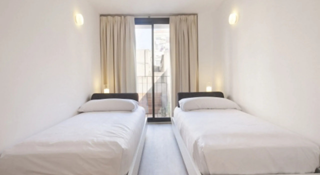 Apartamentos GIR80, Забронировать Отель Эшампле Барселона, рядом с Santa Caterina Market