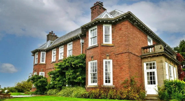 Edwardian Country House - 9 Bed, Sleeping up to 21, Reservar Hotel Longtown Cumbria