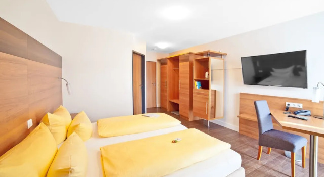 Двухместный номер Comfort с балконом и с видом на сад allgovia hotel garni