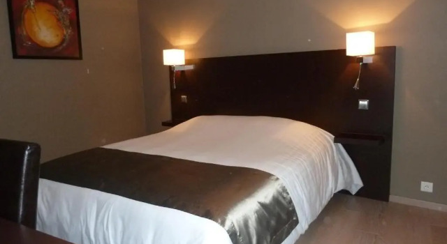 Номер Superior Logis Hôtel Le Cheval Blanc