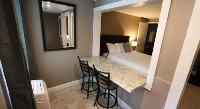 Brimley Motel Suites, Book Motel Hoteller i Brimley med parkering, Parkering