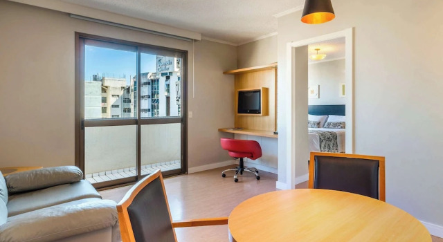 Двухместный номер Superior с балконом Manhattan Porto Alegre by Mercure - 5 minutos do Hospital Moinhos de Vento