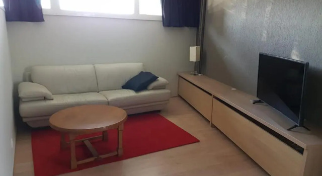 Camera Standard Budget Studio