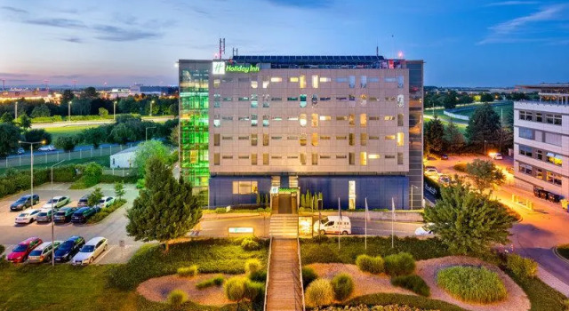 Полулюкс Holiday Inn Prague Airport by IHG