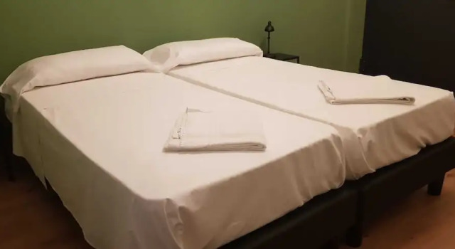 Økonomi- dobbelt værelse Hotello Hostel