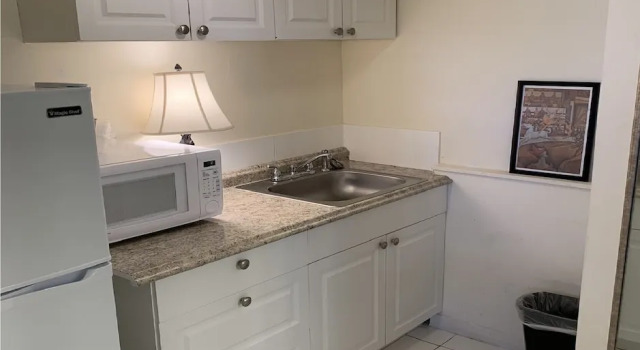 Кровать в общем номере (женский номер) Bposhtels Hollywood Florida