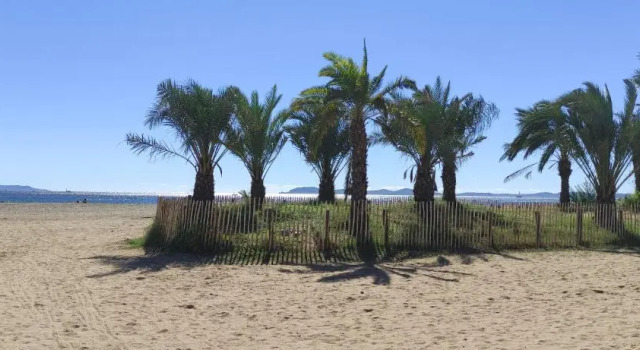 Номер Standard chambres côté plage, aperçu mer, proche aéroport, climatisées et parking gratuit