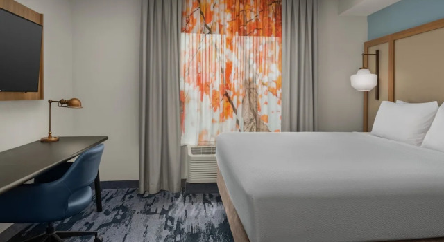 Двухместный люкс Fairfield Inn & Suites Roanoke Hollins/I-81