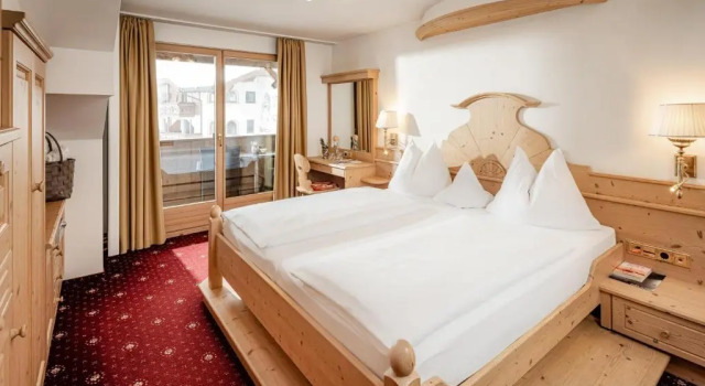Romantik & Family Hotel Gardenia***S, Забронировать Отель Сельва-ди-Валь-Гардена Кортина-д'Ампеццо, рядом с Горнолыжный курорт Валь-Гардена