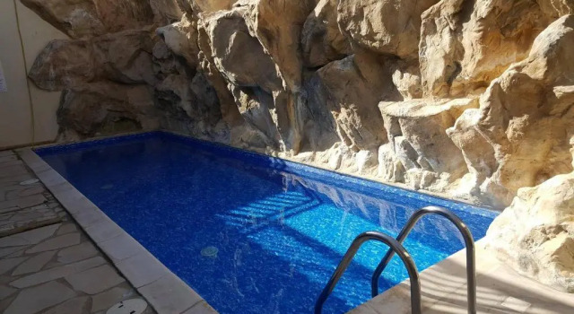 Stunning apartment C106 with balcony looking over pool, Reserva ahora Apartamento Apartamentos en Peyia, Apartamento
