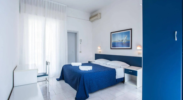 Hotel Adriatico, Забронировать Отель Отели Гаттео-а-Маре с бассейном, Бассейн