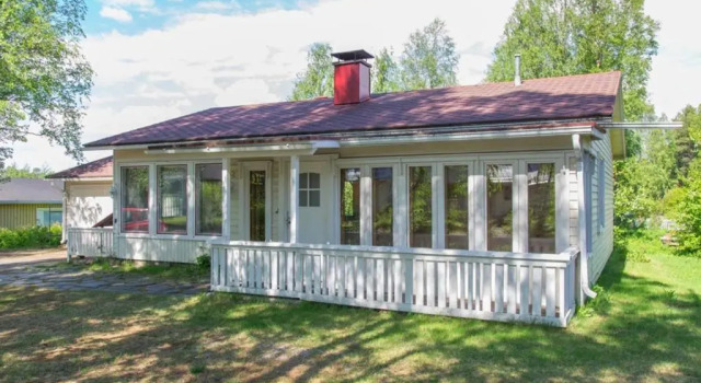 Cozy Summerhouse by the River, Забронировать Отель Рованиеми Лапландия, рядом с University of Lapland