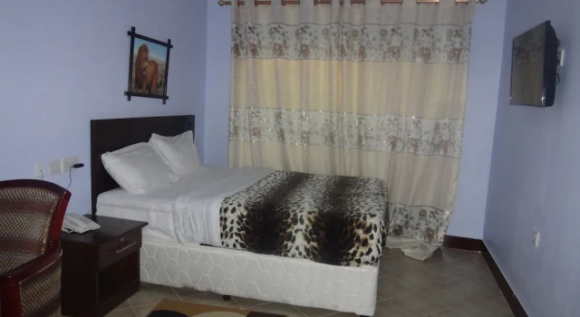 Standardowy dwuosobowy pokój Way Side Hotel