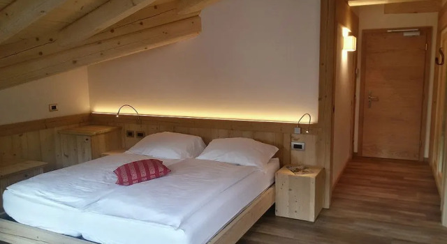 Трёхместный номер Standard Мансарда с балконом Hotel Garni Lastei