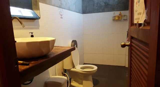 Кровать в общем номере (мужской номер) Fundee House Hostel