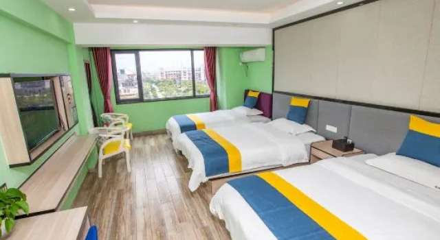 Guilin Theme Hotel (Yanshan Campus of Guangxi Normal University)