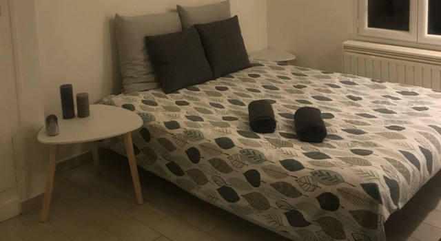 Studio - Sleep in Fontainebleau, Забронировать Отель Отели в центре Фонтенбло с завтраком, отели в центре Фонтенбло с завтраком