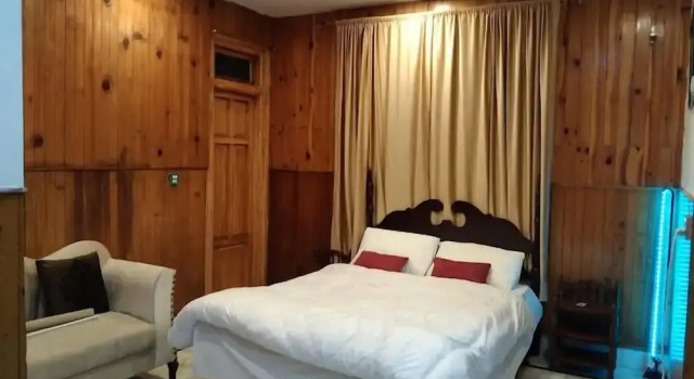 Номер Deluxe Lalazar Guest House Nathia Gali