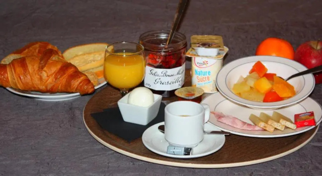 Трёхместный номер Standard Hôtel Centre Vallée Bleue