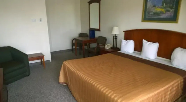Travelodge Scottsdale, Забронировать Отель Отели Скотсдейл с бассейном, рядом с Fiesta Bowl Museum, Бассейн