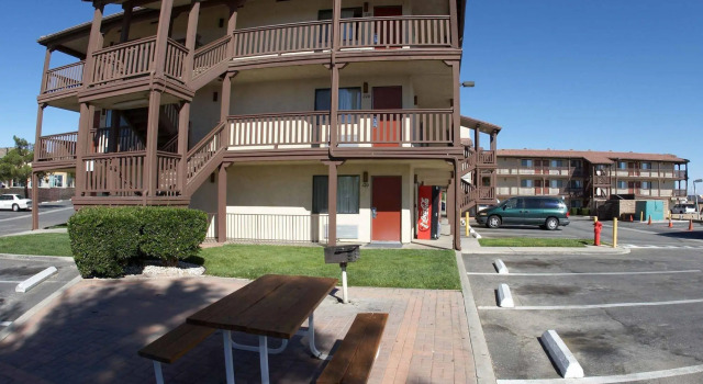 EZ 8 Motel Palmdale, Rezerwuj Mini-hotel Palmdale Kalifornia