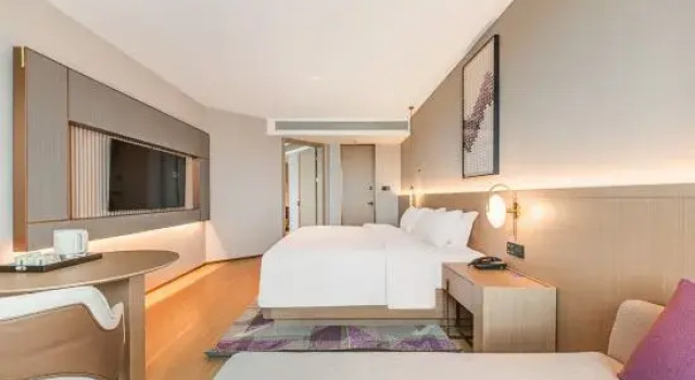 Люкс Business Lifeng Hotel (Turks Bagua City Off Street)