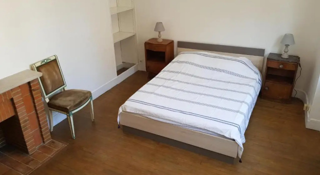 Апартаменты Charmant appartement au pied du château
