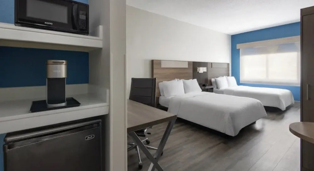 Четырёхместный номер Standard Holiday Inn Express & Suites Leesburg - Historic District by IHG