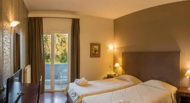 Номер Standard Achillion Hotel
