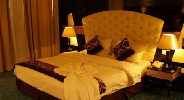 Cristal Grand Ishtar Hotel Baghdad, Rezervovat Hotel Hotely v Bagdád s parkováním, poblíž Firdos Square, Parkování