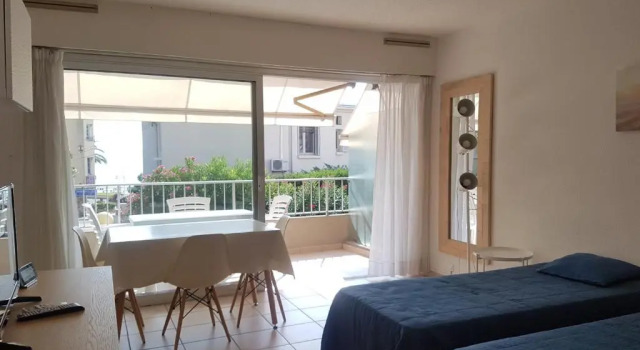 Appartement Saint-Raphaël, 1 pièce, 2 personnes - FR-1-466A-16, Reservar Apartamento Saint-Raphael Mimosa Road