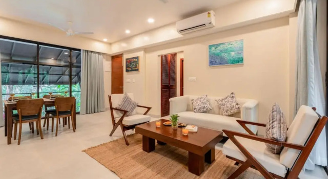 Sol Banyan by Hireavilla - 2BR w Pool in Candolim, Prenota Appartamento Candolim 