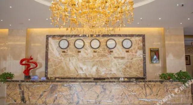 澄江金德兰大酒店, Rezerwuj Hotel Hotele w Yuxi z parkingiem, Parking
