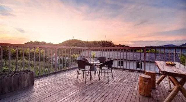 Yunzhongshanju Gesthouse, Boek Hotel Huzhou Zhejiang