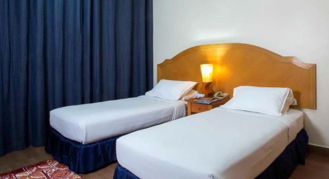 Junior-Suite Safeer Hotel Suites