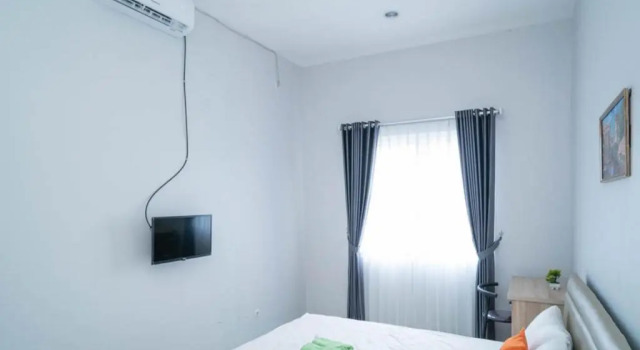 Standard Doppel Zimmer KoolKost near Taman Budaya Sentul