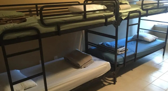 Кровать в общем номере (женский номер) DC International Hostel 2