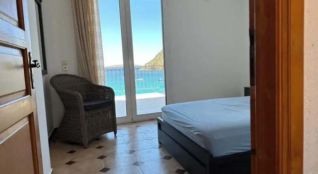 Tolo Beach House with Breathtaking View, Prenota Casa vacanze Tolo 