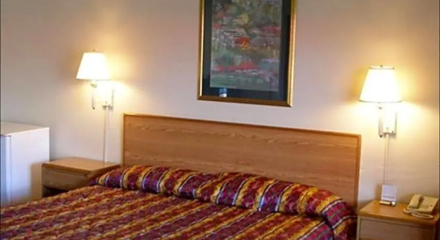 Номер Standard Red Carpet Inn Starke