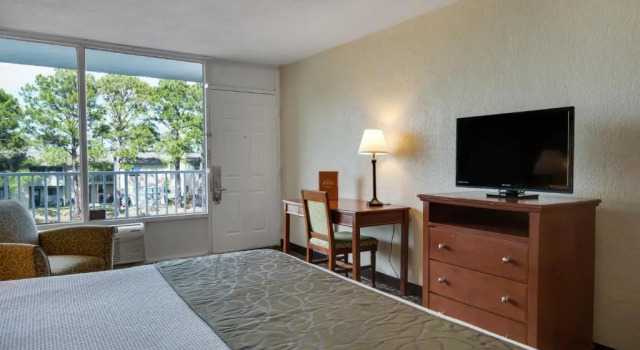 Run of House Baymont by Wyndham Panama City Beach