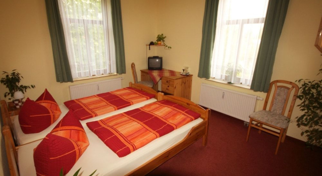Pension Schmiedeschänke, Buchen Sie Hotel Klotzsche Dresden