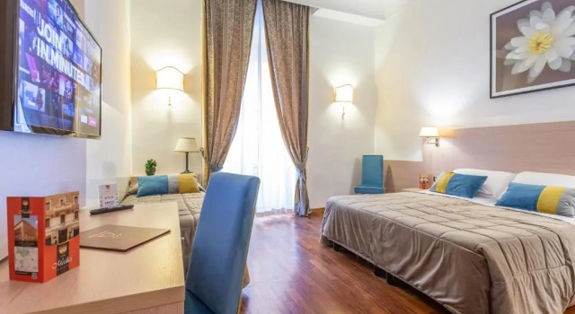 Четырёхместный номер Small Hotel Medici