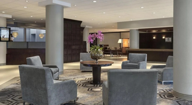 Sheraton Vancouver Guildford Hotel, Buchen Sie Hotel Surrey 