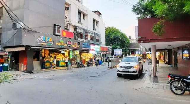 Апартаменты Furnished 1 Bedroom Independent Apartment 5 in Greater Kailash - 1 Delhi with Balcony