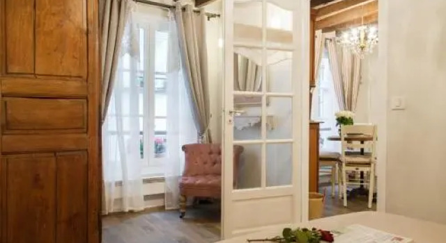 Apartment Simon Le Franc, Забронировать Апартаменты/квартира Париж Иль-де-Франс, рядом с Станция метро Rambuteau
