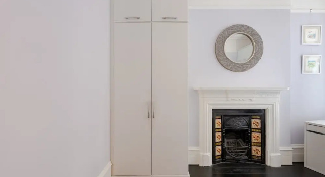 Bright 2 bed flat near Belsize Park, fits 4 guests