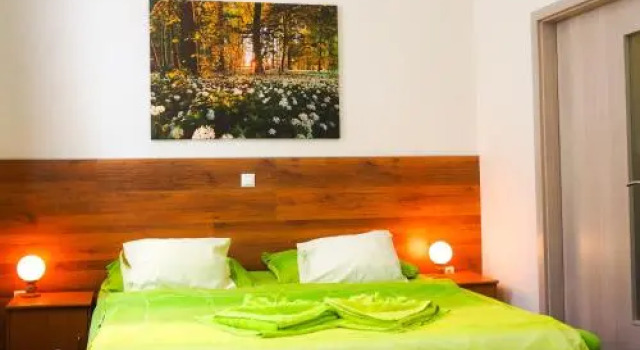 Apartments Radka, Забронировать Апартаменты/квартира Отели Тршебонь с парковкой, рядом с Saint Giles Church, Парковка