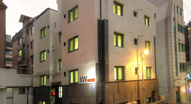 Hostel KW Sinsa, Book Hostel / Vandrerhjem Hostels i Seocho-Gu, Hostel / Vandrerhjem
