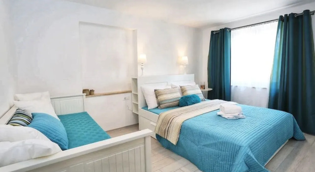 Четырёхместный номер Classic Цокольный этаж Boutique Hotel Alegria