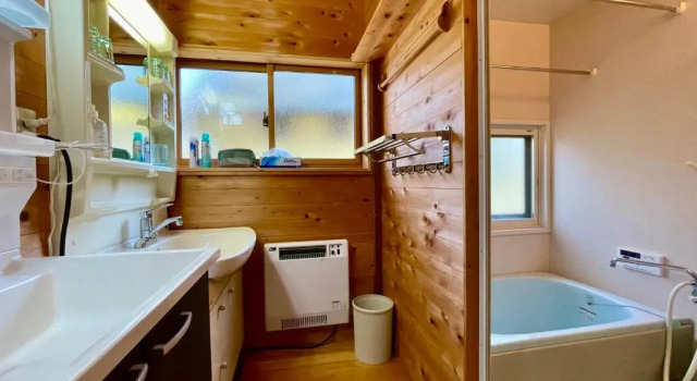 Коттедж с 3 комнатами Pension Eastmountain Hakuba
